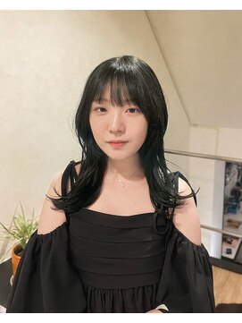 ネム(NE≡M) オリーブグレージュ