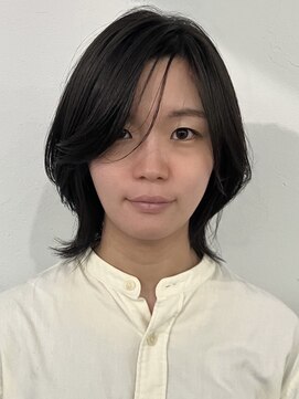 メロウ(me'lou) 《me’lou》ミディアム×くびれレイヤー20代30代40代50代