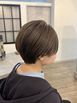 ヴィサージュバスク(VISAGE ba.s.k) 【軽やかで抜け感たっぷり!】大人の丸みショート