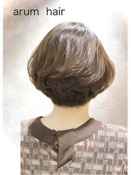 アルム(arum) 品よく小顔見せ♪丸みショートボブ
