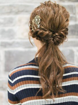 ラックスビーシュルー 亀有店(LUXBE Shuroo) 大人ガーリーハーフアップ【LUXBE Shuroo 亀有店】