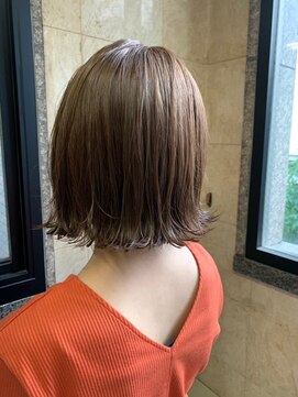 ラべリー 池袋(LOVELEY) 【 LOVELEY 】外はねストレート×ベージュ