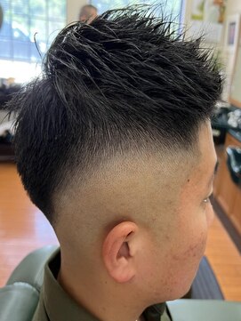 カットハウス コヤマ フェードカット