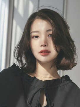 コア 銀座(COA) 暗髪でオトナシースルーボブ