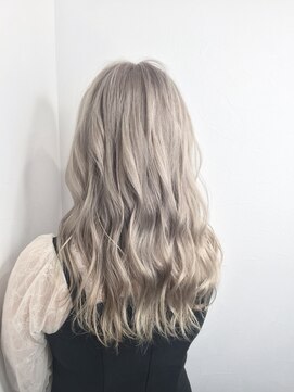 モーション 新宿(motion) ミルクティー