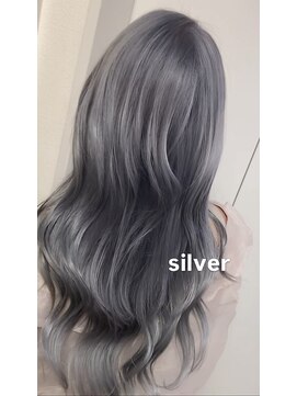 アーチフォーヘア 心斎橋店(a-rch for hair) ホワイトシルバー