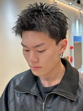 ルースト 渋谷店(ROOST) 黒髪スパイキーショート