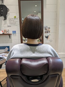 チアー ヘアリラクゼーション(cheer HAIRRELAXATION) パッツンボブスタイル