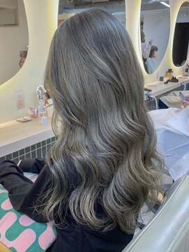 テトラ バイ ネオリーブ 横浜西口店(tetra by neolive) ケアブリーチ　グレージュ　レイヤーカット　横浜　N