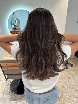 モアナ バイ ラナ 上小田井(MoanA BY LANA) デザインカラー/レイヤーカット/ウェットヘア/オリーブベージュ