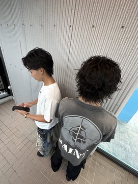 ブリーチ 静岡店(BLEACHi) フェザーパーマ&サーフカール　友達とのご来店も◎