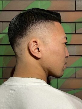 HIRO GINZA BARBER SHOP 京都本店【ヒロギンザ バーバーショップ】【3/19 OPEN予定】 ニュアンスパーマ/波巻きツイストスパイラル[京都河原町/理容室]