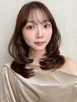 アグノス 青山(Agnos) こなれヘアレイヤーカット小顔カット薄め前髪エアリーカール