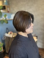 アンドブルー(and BLUE) 伊勢崎ツヤ感ショートボブ