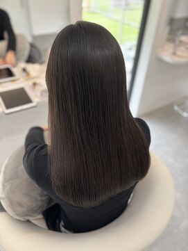グランジーナドゥヘア(Gran Jiina de hair.) 髪質改善ストレート