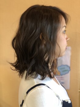 ヘアーズ フェミニン 中山店(Hair's Feminine)の写真/従来のパーマでは出来なかった洗練された巻き髪スタイルが実現♪ふわっと楽巻きスタイルに◎