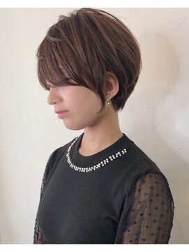 ニュートラル 前原店(Neutral by FLEAR) 柔らかみのある女性らしい丸みショート