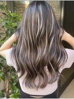 ヨロ 小岩(YOLO) ハイライトカラーミルクティーベージュケアブリーチダブルカラー