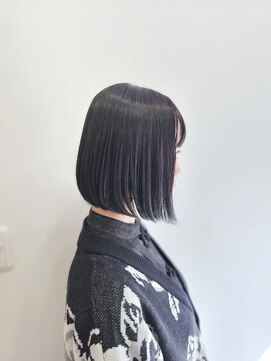 ツナグ(TSUNAGU) ☆ボブスタイル×ダークカラー