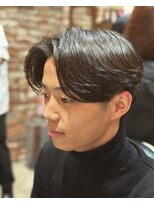 ヒロギンザバーバーショップ 丸の内店(HIRO GINZA BARBER SHOP)&nbsp;ニュアンスパーマ　メンズセンターパート　東京　丸の内