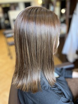 カットウェルズ ラブコオリヤマ 郡山店(Cut Well's Love Koriyama) ミルクティーベージュ