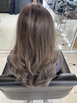 シャンプーボーイエイムス(SHAMPOO BOY aims) バレイヤージュ