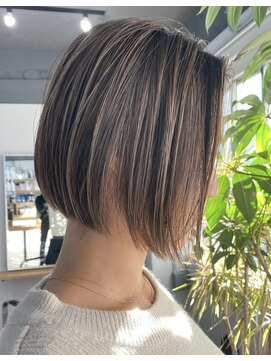 レブ 三条河原町(Reb,) くすみブラウン×ボブ