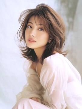 アルトリスト(Altruist Aging×HAIR&SPA) ★ダークアッシュ大人ガーリーボブ着物ミディアムレイヤーカット