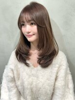ナナローネス 渋谷(nana loness)&nbsp;レイヤーカット　顔まわりレイヤー　くすみベージュ　グレージュ