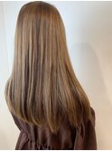 ハイライト・ベージュカラー・ロングヘアー