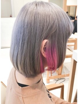 デイズ(days) アッシュグレージュデザインカラー×ピンクインナーカラー