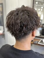 ナンバー ブラオ 名古屋栄(N° blao)&nbsp;大学生　メンズカジュアル　メンズパーマ　刈り上げメンズカット