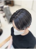 センター分ショートボブ