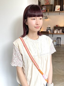 ヘアーアイストゥーレ(HAIR ICI TRE) ワイドバング 切りっぱなしボブ ピンクカラー 担当渡辺聖