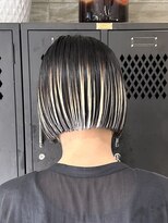 マニア(mania.)&nbsp;デザインカラーグラデーションカラー裾カラーホワイトカラーボブ