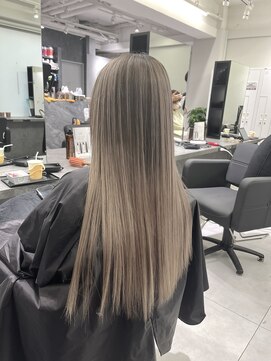 ルイス 喜連瓜破(Luis) バレイヤージュ