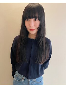 ユー(yew) 重めバング