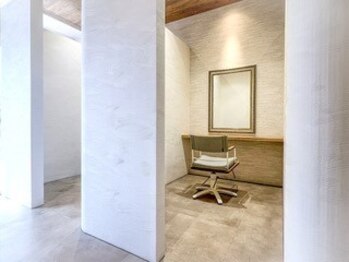 フレイムス ヘア アンド リラックス 高崎駅西口店(Frames hair&relax)の写真/半個室の、ゆったりとした落ち着いた空間♪あなただけのサロンタイムをお過ごしください…★【高崎】