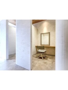 半個室の、ゆったりとした落ち着いた空間♪あなただけのサロンタイムをお過ごしください…★【高崎】