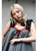 ホワイトブロンド/ブリーチ/ぱっつんボブ/20代30代40代50代