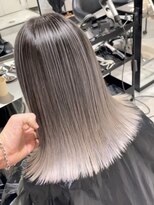 プティ(PUTY)&nbsp;三ノ宮/ハイライト/バレイヤージュ/ブリーチ/白髪ぼかし