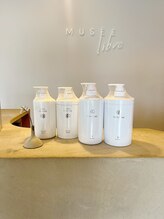 一人ひとりの髪質に合うシャンプー＆トリートメントを丁寧に提案