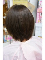 チチカカ(chichikaka)&nbsp;営業ビフォーアフター、自然に曲がるショートボブ縮毛矯正