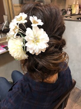 レヴィーマム(Revie mum) 着物・ドレスにあうヘアスタイル