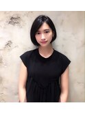 大人可愛い黒髪ボブ　ワンサイドショート