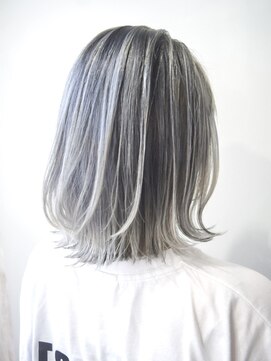 リシェスバイエンヴィー 西宮北口(Riches by ENVY) “ホワイトバレイヤージュ“