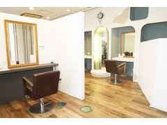 Lafata 甲府昭和店（旧：LUCE HAIR）