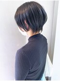 黒髮ショート_マロンベージュ Aラインボブ かきあげ