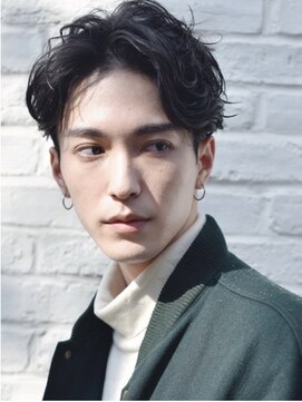 バイフィフス 原宿/表参道(by fifth) センターパート/スパイラルパーマ/ツーブロ刈り上げ