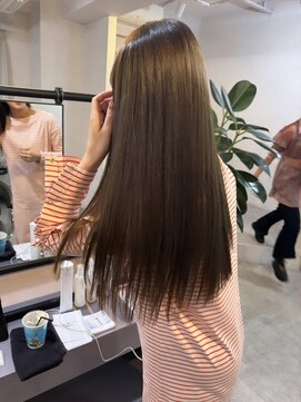 ニィ(2iee.) 結婚式前カラー